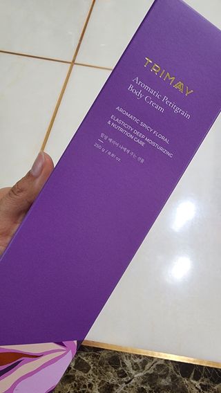 트리마이 주름개선 기능성의 퍼퓸 바디케어, 힐링 베리어 바디크림 3종 택1 — 5점을 준 리뷰어가 2022년 10월 올린 사용 사진