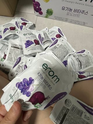 [이롬] 유기농 비타주스 포도비트 110mL x 24입 — 5점을 준 리뷰어가 2022년 7월 올린 사용 사진