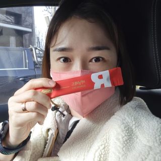 디오르 버닝레드 — 5점을 준 리뷰어가 2022년 3월 올린 사용 사진