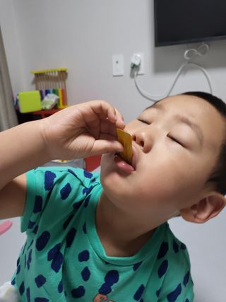 [광동제약] 비타500데일리스틱70포&굿즈3종 — 5점을 준 리뷰어가 2021년 10월 올린 사용 사진
