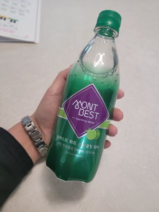 몽베스트 Montbest with Sparkling water Lime20병 — 5점을 준 리뷰어가 2022년 7월 올린 사용 사진