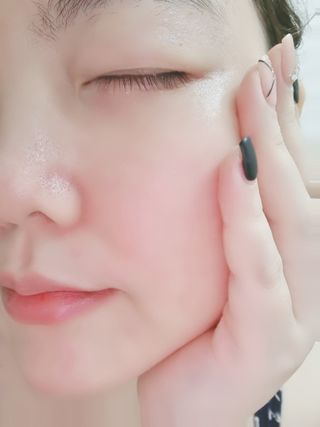 체르엠  프루브 콜라겐 앰플세럼 60ml 1병 — 5점을 준 리뷰어가 2021년 10월 올린 사용 사진