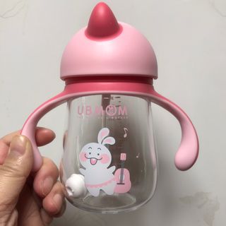 유비맘 트라이탄 코니빨대컵_컬러 랜덤 발송 — 4점을 준 리뷰어가 2021년 3월 올린 사용 사진