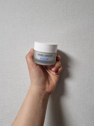 산수시 아쿠아 베네핏 24h 수부지 물광 속건조 수분크림 50ml — 5점을 준 리뷰어가 2021년 6월 올린 사용 사진