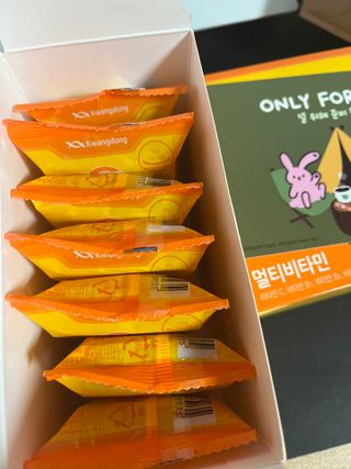 광동제약 [광동] 비타500데일리스틱 70포X2개 + 뚱랑이엽서 + 쇼핑백 증정 — 5점을 준 리뷰어가 2022년 11월 올린 사용 사진