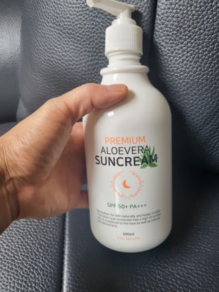[닥터문] 프리미엄 알로에베라 선크림 500ml — 5점을 준 리뷰어가 2022년 7월 올린 사용 사진