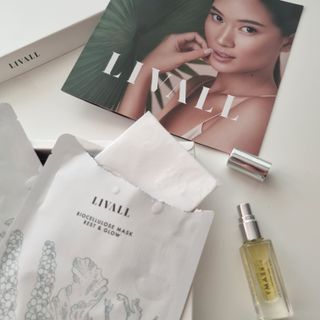 리브얼 | LIVALL 바이오셀룰로오스 마스크 레스트 앤 글로우 33ml  x 3개입 — 5점을 준 리뷰어가 2022년 6월 올린 사용 사진