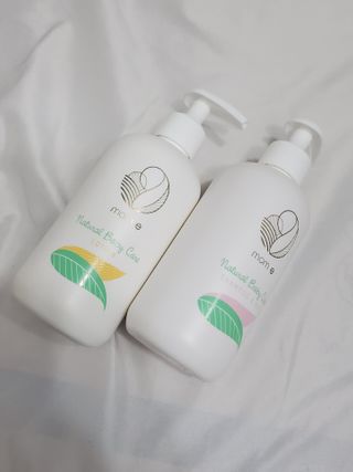 mom e 맘이 내추럴 베이비 케어 샴푸앤바스+로션 — 5점을 준 리뷰어가 2021년 1월 올린 사용 사진
