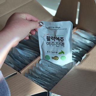 참유원 특허제조 활력 여주진액 여주즙 50포 — 5점을 준 리뷰어가 2022년 1월 올린 사용 사진