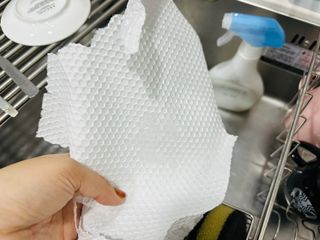 부직포나라 중금속유해물질ZERO 뜯어쓰는 주방 일회용수세미 60매 2매 — 4점을 준 리뷰어가 2022년 10월 올린 사용 사진