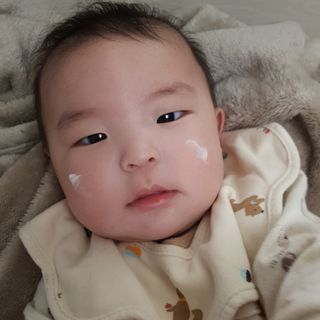 아토스탠다드 베이비크림 — 3점을 준 리뷰어가 2021년 1월 올린 사용 사진