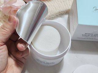오투에니원 화이트 스완 갈락토미세스 비타민 C 필링 패드 60매 — 5점을 준 리뷰어가 2023년 2월 올린 사용 사진