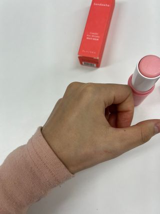 스킨큐어 산다화 카멜리아 안티 링클 멀티밤 — 5점을 준 리뷰어가 2023년 12월 올린 사용 사진