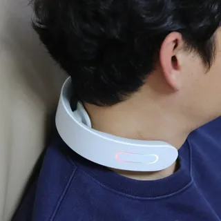멜리언스 목 마사지기 — 5점을 준 리뷰어가 2022년 2월 올린 사용 사진