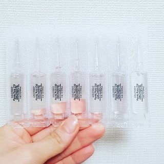 유니베르소 산소앰플 7일 집중케어 앰플 — 5점을 준 리뷰어가 2021년 5월 올린 사용 사진
