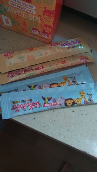 다나음 셀렌에 빠진 아연면역젤리 열대과일맛+사과맛 — 5점을 준 리뷰어가 2021년 4월 올린 사용 사진