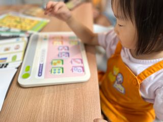 크레타탭 차세대 사고력 유아수학 학습기 페이퍼 태블릿 — 4.5점을 준 리뷰어가 2023년 9월 올린 사용 사진