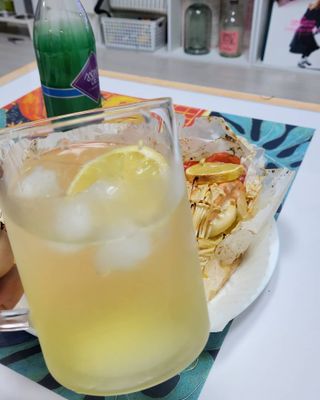 몽베스트 Montbest with Sparkling water Plain 20병 — 5점을 준 리뷰어가 2021년 10월 올린 사용 사진