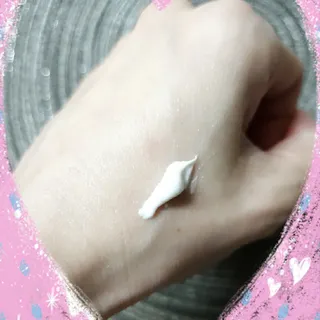 버텍스넘버원 버텍스 넘버원 햄프씨드오일 핸드밤, 바디크림 — 5점을 준 리뷰어가 2022년 3월 올린 사용 사진