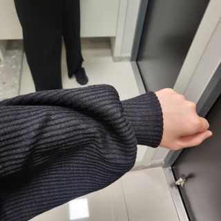 프런투라인 비마이 봄버 포켓 크롭 가디건 — 5점을 준 리뷰어가 2022년 3월 올린 사용 사진