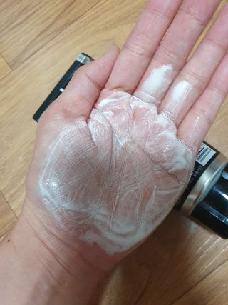 [갸스비] 지성 남성을 위한 포어케어 클렌징폼 — 4점을 준 리뷰어가 2021년 10월 올린 사용 사진