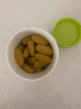 Swisse 스위스 고함량 밀크씨슬 35,000mg 60정 — 5점을 준 리뷰어가 2021년 11월 올린 사용 사진