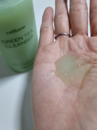 프리마인 메이크업과 들뜨는 각질까지 한방에 깐달걀로! 순하기까지한 셀베이스 그린티클렌저(200ml) — 5점을 준 리뷰어가 2023년 1월 올린 사용 사진