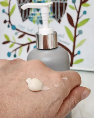 엠디스픽 무향 바리스타 핸드크림 울트라 고보습 대용량 펌핑 245g — 5점을 준 리뷰어가 2023년 1월 올린 사용 사진