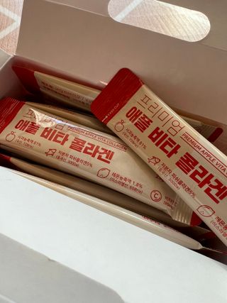 소담스퀘어 상암 [애플트리] 프리미엄 애플 비타 콜라겐 — 5점을 준 리뷰어가 2022년 12월 올린 사용 사진