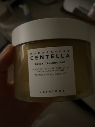 스킨1004 [SKIN1004] 마다가스카르 센텔라 퀵 카밍 패드 70매 130ml — 5점을 준 리뷰어가 2024년 9월 올린 사용 사진