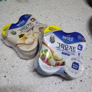 매일바이오 그릭요거트 오리지널 플레인 4개, 로스터리 커피믹스 4개 — 5점을 준 리뷰어가 2021년 12월 올린 사용 사진