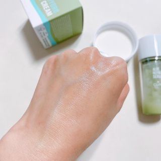 김정문알로에 큐어 큐어 알로에 리프레쉬 젤리 세럼, 큐어 알로에 하이드로 젤리 크림 — 4점을 준 리뷰어가 2021년 4월 올린 사용 사진