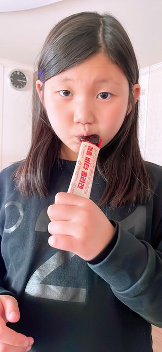 소담스퀘어 상암 [애플트리] 프리미엄 애플 비타 콜라겐 — 3.5점을 준 리뷰어가 2022년 12월 올린 사용 사진