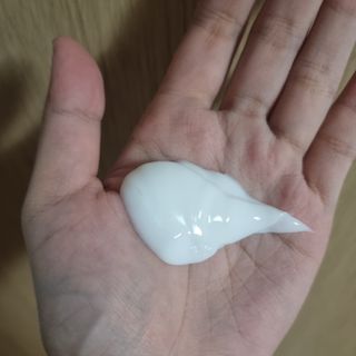 [과일나라] 피부가 마시는 딸기우유 바디클렌저&바디로션 — 5점을 준 리뷰어가 2022년 10월 올린 사용 사진