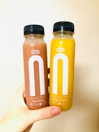 BLENDY'S 핑크 스무디+블론디 스무디 — 5점을 준 리뷰어가 2021년 12월 올린 사용 사진