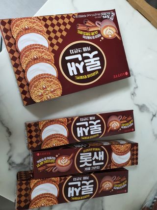 롯데제과 롯샌 카페크런치 — 5점을 준 리뷰어가 2021년 10월 올린 사용 사진