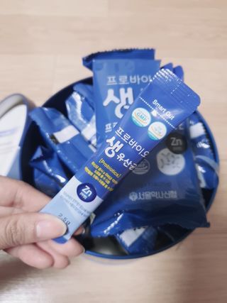 서울약사신협_프로바이오생유산균_2.5G x 100포 — 4점을 준 리뷰어가 2021년 3월 올린 사용 사진