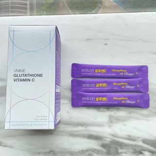 브이나인 글루타치온 비타민C 콜라겐 세라마이드 14포 1BOX — 5점을 준 리뷰어가 2022년 8월 올린 사용 사진