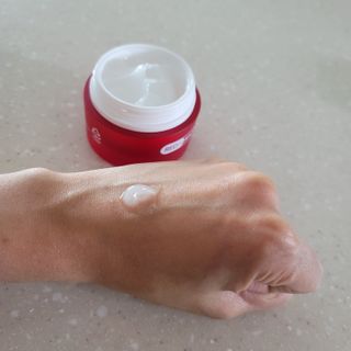 레드투래드 센서티브 슈퍼 크림 50ml — 5점을 준 리뷰어가 2021년 11월 올린 사용 사진