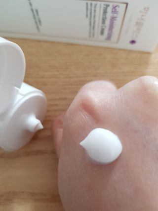 셀프 모이스처라이징 프로텍션 크림 셀프 모이스처라이징 프로텍션크림 — 5점을 준 리뷰어가 2022년 4월 올린 사용 사진