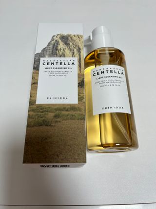 스킨1004 [SKIN1004] 마다가스카르 센텔라 라이트 클렌징 오일 200ml — 5점을 준 리뷰어가 2024년 7월 올린 사용 사진