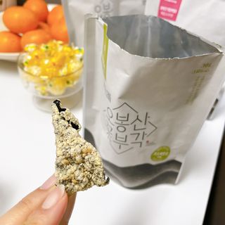 오봉산꽃부각 [만나식품] 오봉산 꽃부각 3가지 맛(오리지널, 새우맛, 매운고추맛) — 5점을 준 리뷰어가 2022년 12월 올린 사용 사진