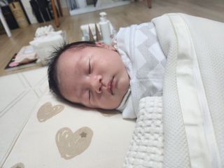 [쿠쿠드림] 완벽 항균 아기 애착이불 — 5점을 준 리뷰어가 2022년 12월 올린 사용 사진