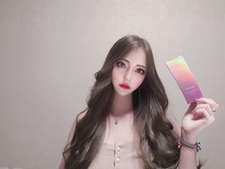 Re:NK 리엔케이 핑크 볼륨 래디언스 컬러크림 — 5점을 준 리뷰어가 2021년 7월 올린 사용 사진