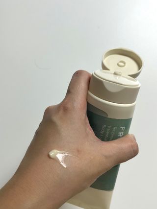[후르디아] 올리브영 저자극 비건바디로션 — 5점을 준 리뷰어가 2023년 2월 올린 사용 사진