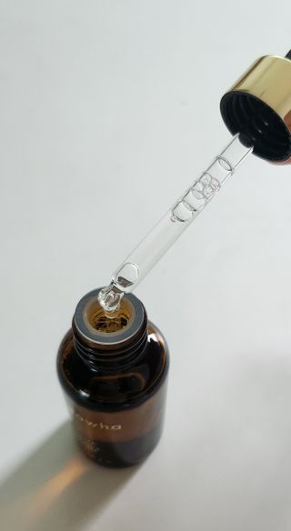 스킨큐어 산다화 비타민c 화이트닝 에센스 30ml — 5점을 준 리뷰어가 2023년 7월 올린 사용 사진