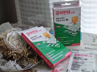 [큐어반H 스팟] 자외선 99프로 차단되는 스틱타입 스팟밴드(1팩 / 66매입) — 5점을 준 리뷰어가 2022년 11월 올린 사용 사진