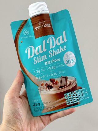 달달슬림쉐이크 [블로그]달달슬림 맛있는 단백질 쉐이크 파우치 다이어트 식사대용 프로틴 파우더 보충제 — 5점을 준 리뷰어가 2025년 9월 올린 사용 사진