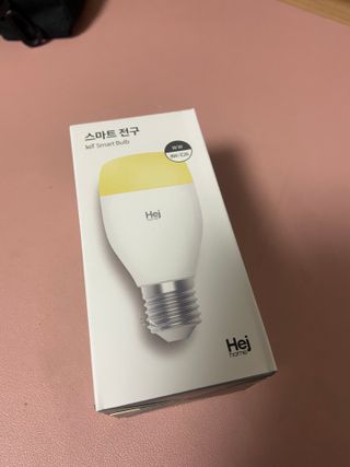 헤이홈 LED전구 화이트 스마트 전구 wifi 연결 스마트폰 연동 음성제어 원격제어 — 5점을 준 리뷰어가 2021년 5월 올린 사용 사진