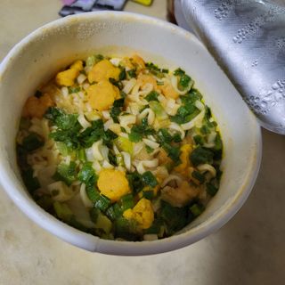 NISSIN 닛신 컵누들  4종 - 씨푸드오리지날, 씨푸드 스파이시, 씨푸드 커리, 씨푸드 XO소스 — 5점을 준 리뷰어가 2022년 4월 올린 사용 사진